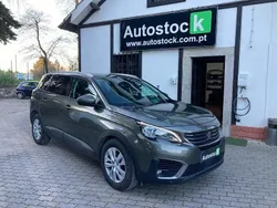 Verde Usado 2019 Peugeot 5008 Allure Monovolume | € 22.800 (Preço elevado)