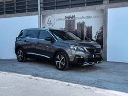 Cinzento Usado 2019 Peugeot 5008 Monovolume | € 24.750 (Caro)