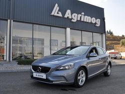 Azul Usado 2018 Volvo V40 Carrinha | € 14.900 (Preço justo)