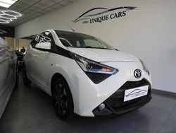 Branco Usado 2019 Toyota Aygo X-play Citadino | € 10.500 (Preço elevado)
