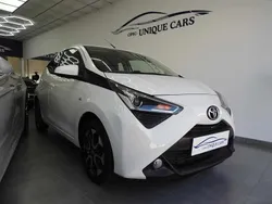 Branco Usado 2019 Toyota Aygo X-play Citadino | € 10.500 (Preço elevado)