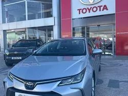 Cinza Usado 2022 Toyota Corolla Comfort Sedan | € 23.500 (Preço justo)