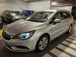 Cinza Usado 2016 Opel Astra Dynamic Carrinha | € 9.980 (Preço justo)