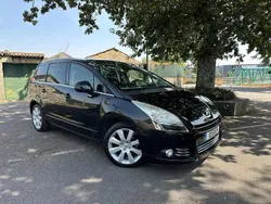 Azul Usado 2012 Peugeot 5008 Allure Monovolume | € 8.990 (Preço elevado)