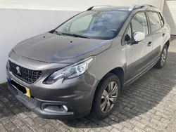 Cinzento Usado 2018 Peugeot 2008 SUV | € 10.000 (Bom preço)