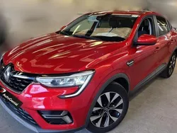 Vermelho Usado 2022 Renault Arkana Business SUV | € 23.990 (Preço justo)
