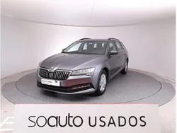 Cinzento escuro Usado 2023 Skoda Superb Ambition Carrinha | € 28.490 (Preço justo)
