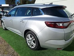 Cinza Usado 2018 Renault Mégane IV LIMITED Carrinha | € 7.990 (Preço justo)