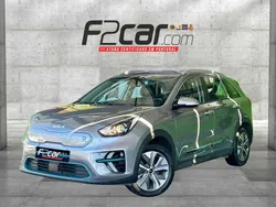 Cinzento Usado 2022 Kia e-Niro SUV | € 24.990 (Bom preço)