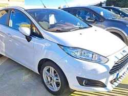 Branco Usado 2015 Ford Fiesta Titanium Citadino | € 11.750 (Preço justo)