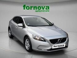 Cinzento Usado 2018 Volvo V40 Kinetic | € 17.990 (Preço justo)