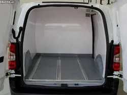 Branco Usado 2023 Peugeot Partner Monovolume | € 18.500 (Preço justo)
