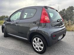 Cinzento Usado 2011 Peugeot 107 Citadino | € 5.450 (Preço justo)