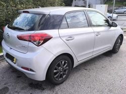 Usado 2017 Hyundai i20 Sedan | € 9.250 (Bom preço)