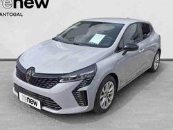 Cinzento Usado 2024 Renault Clio V Evolution Citadino | € 19.490 (Preço justo)