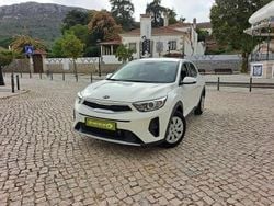 Branco Usado 2021 Kia Stonic SUV | € 16.950 (Preço justo)