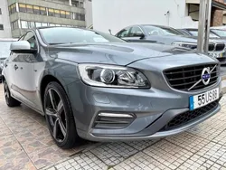 Cinzento Usado 2018 Volvo S60 Sedan | € 19.950