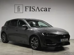 Cinza Usado 2024 Ford Focus ST-Line Citadino | € 24.900 (Preço justo)