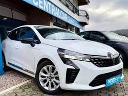 Branco Usado 2024 Renault Clio V Evolution | € 16.450 (Bom preço)