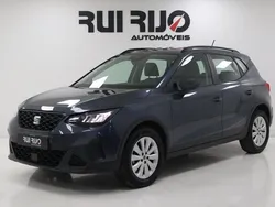Cinzento Usado 2023 Seat Arona Style SUV | € 16.500 (Bom preço)