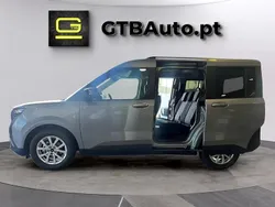 Cinza Novo 2024 Ford Courier Titanium Monovolume | € 23.900 (Preço justo)