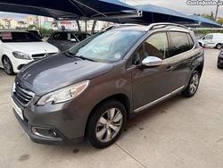 Cinza Usado 2015 Peugeot 2008 Allure SUV | € 10.990 (Bom preço)