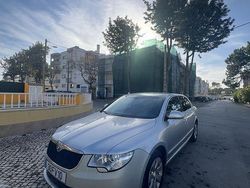 Usado 2008 Skoda Superb Sedan | € 7.300