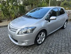 Cinza Usado 2010 Toyota Auris Sport | € 9.980 (Bom preço)