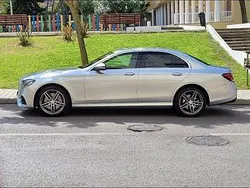 Usado 2016 Mercedes E220 AMG Sedan | € 21.500