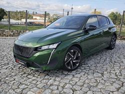 Verde Usado 2022 Peugeot 308 Allure Citadino | € 22.990 (Preço justo)
