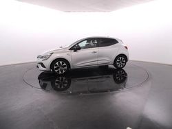 Cinza Usado 2021 Renault Clio V LIMITED | € 17.450 (Caro)
