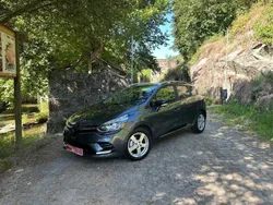 Cinzento Usado 2018 Renault Clio GrandTour Dynamique Carrinha | € 12.999 (Preço justo)