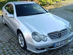 Cinzento Usado 2004 Mercedes 220 Coupé | € 6.500