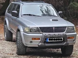 Cinzento Usado 2000 Mitsubishi Pajero SUV | € 13.000
