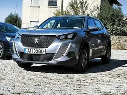 Cinza prata Usado 2021 Peugeot 2008 Allure SUV | € 15.950 (Preço justo)