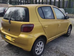 Usado 2001 Toyota Yaris Sedan | € 2.250