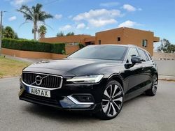 Preto Usado 2021 Volvo V60 Inscription Carrinha | € 26.900 (Preço justo)