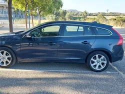 Usado 2015 Volvo V60 Momentum Carrinha | € 13.000 (Preço justo)