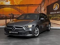 Cinza Usado 2020 Mercedes A160 Style Citadino | € 20.900 (Bom preço)