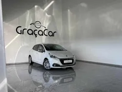 Branco Usado 2019 Peugeot 208 Citadino | € 11.900 (Bom preço)