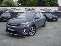 Cinzento Usado 2021 Kia Stonic SUV | € 12.900 (Bom preço)