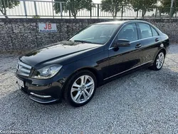 Preto Usado 2012 Mercedes C220 Avantgarde Sedan | € 17.850 (Preço elevado)