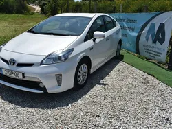Branco Usado 2015 Toyota Prius Touch Citadino | € 12.950