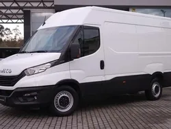 Branco Usado 2022 Iveco Daily Sedan | € 28.900 (Preço justo)