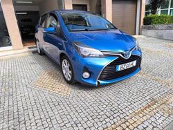Azul Usado 2014 Toyota Yaris Hybrid | € 12.750 (Preço justo)