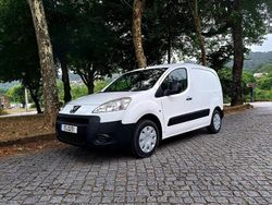 Branco Usado 2010 Peugeot Partner Monovolume | € 5.950 (Preço justo)