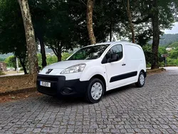 Branco Usado 2010 Peugeot Partner Monovolume | € 5.950 (Bom preço)