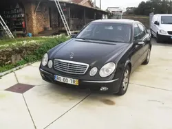 Preto Usado 2002 Mercedes E220 Elegance Sedan | € 8.500 (Preço justo)