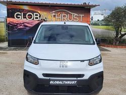 Branco Usado 2025 Fiat Doblò Monovolume | € 21.700 (Preço elevado)