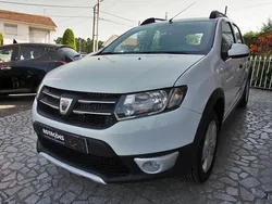 Branco Usado 2015 Dacia Sandero Citadino | € 9.990 (Preço justo)